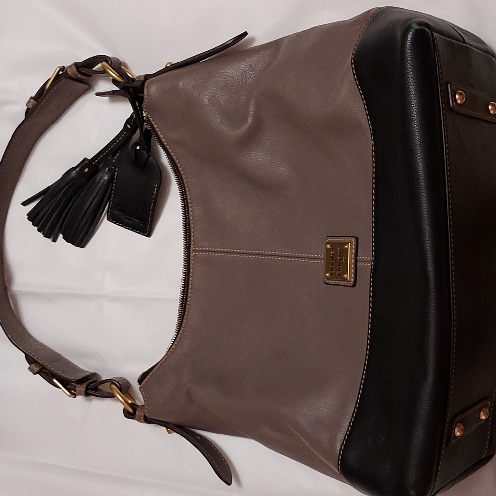 DOONEY & BOURKE PURSE.